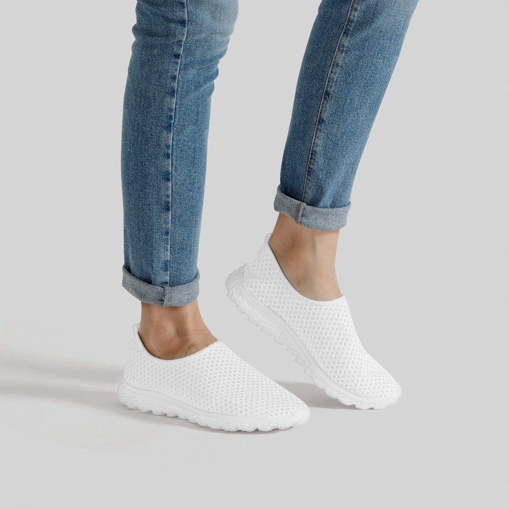 mesh zero on female feet with jeans